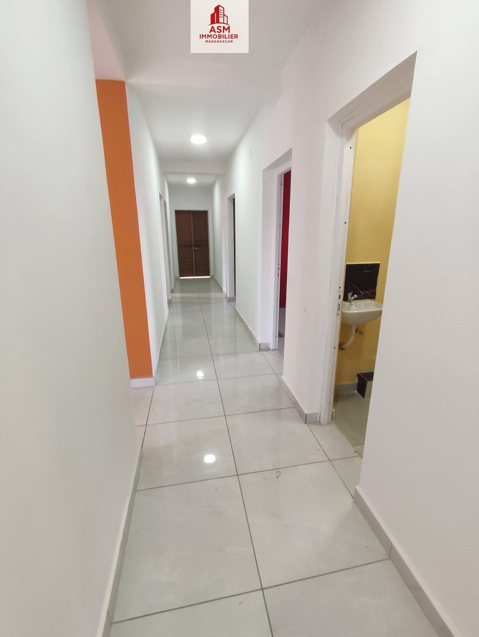 Location · Trano Ahofa · Ampitatafika, Antananarivo - photo 2