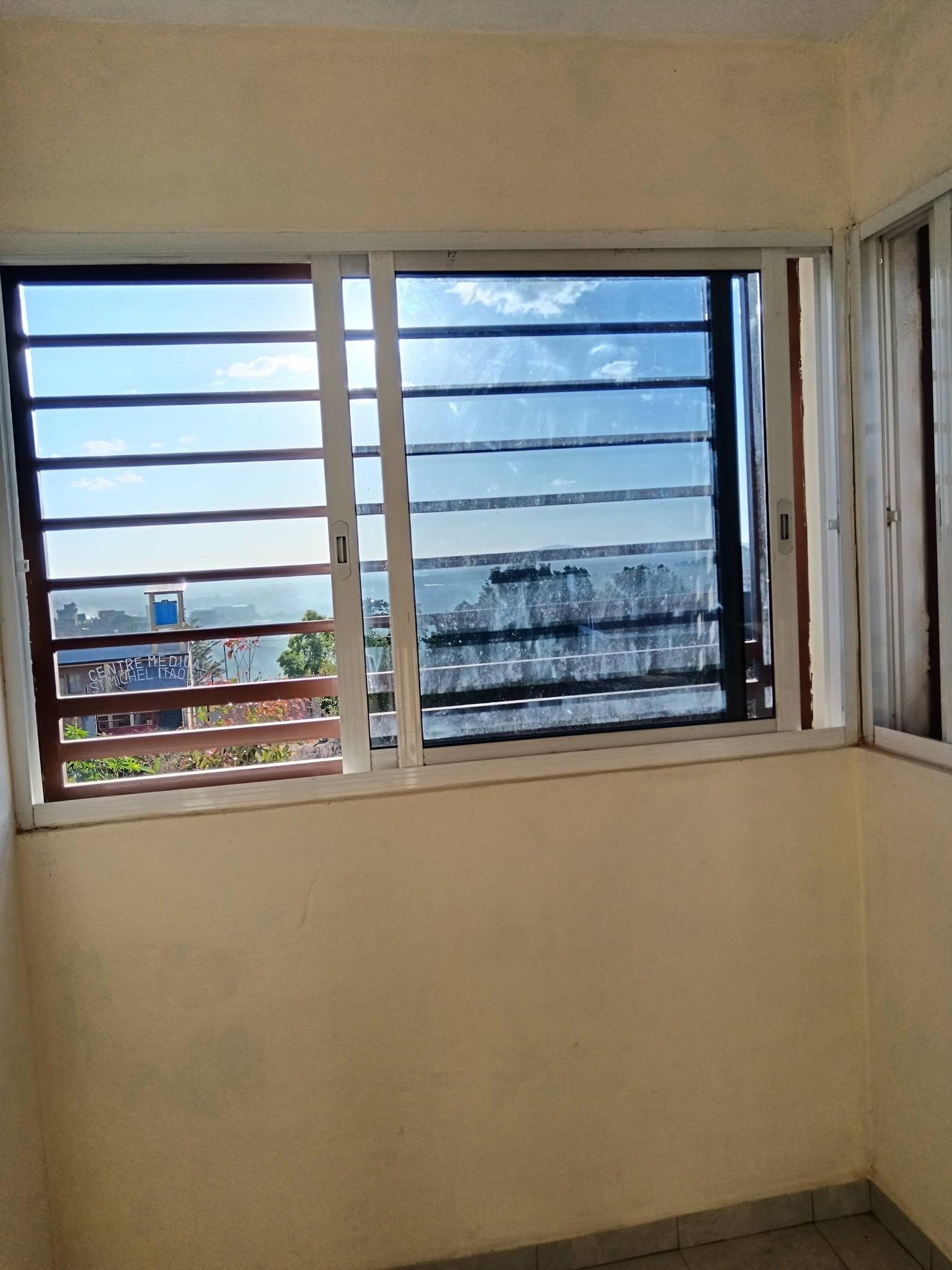 Location · Appartement T3 · Itaosy, Antananarivo - photo 3