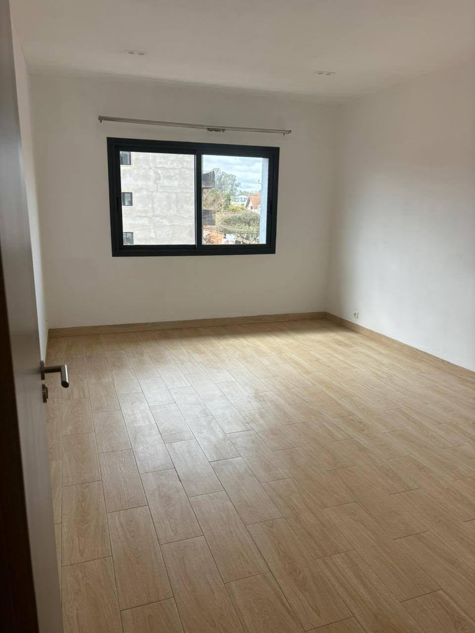 Location · Appartement T5 · Mahatony Ivandry, Antananarivo - photo 5
