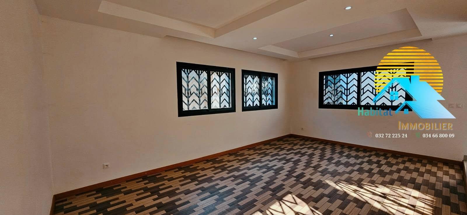 Location · Appartement T4 neuf · Ankadivato, Antananarivo - photo 1