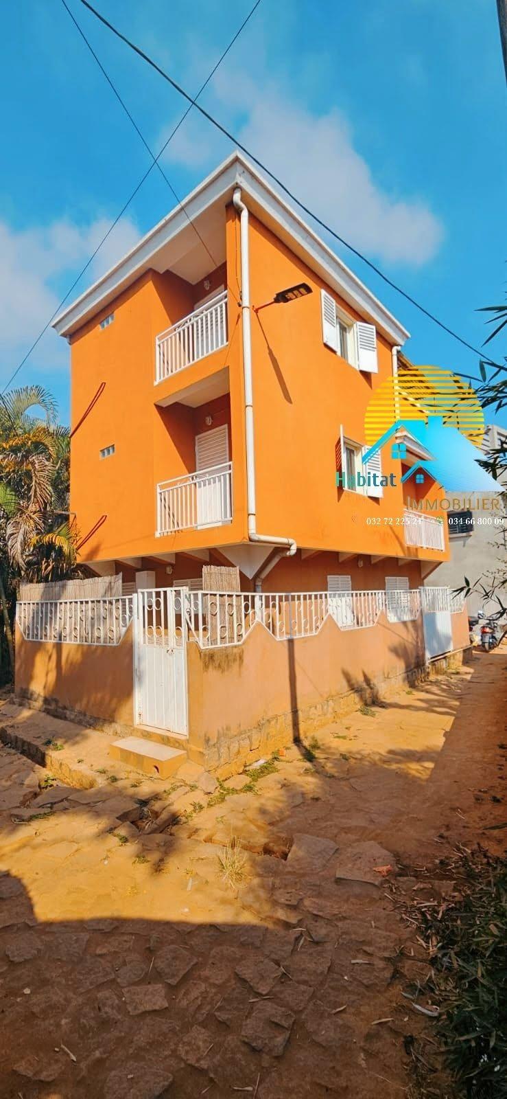 Location · Maison F4 (R+2) · Ambatobe, Antananarivo - photo 3
