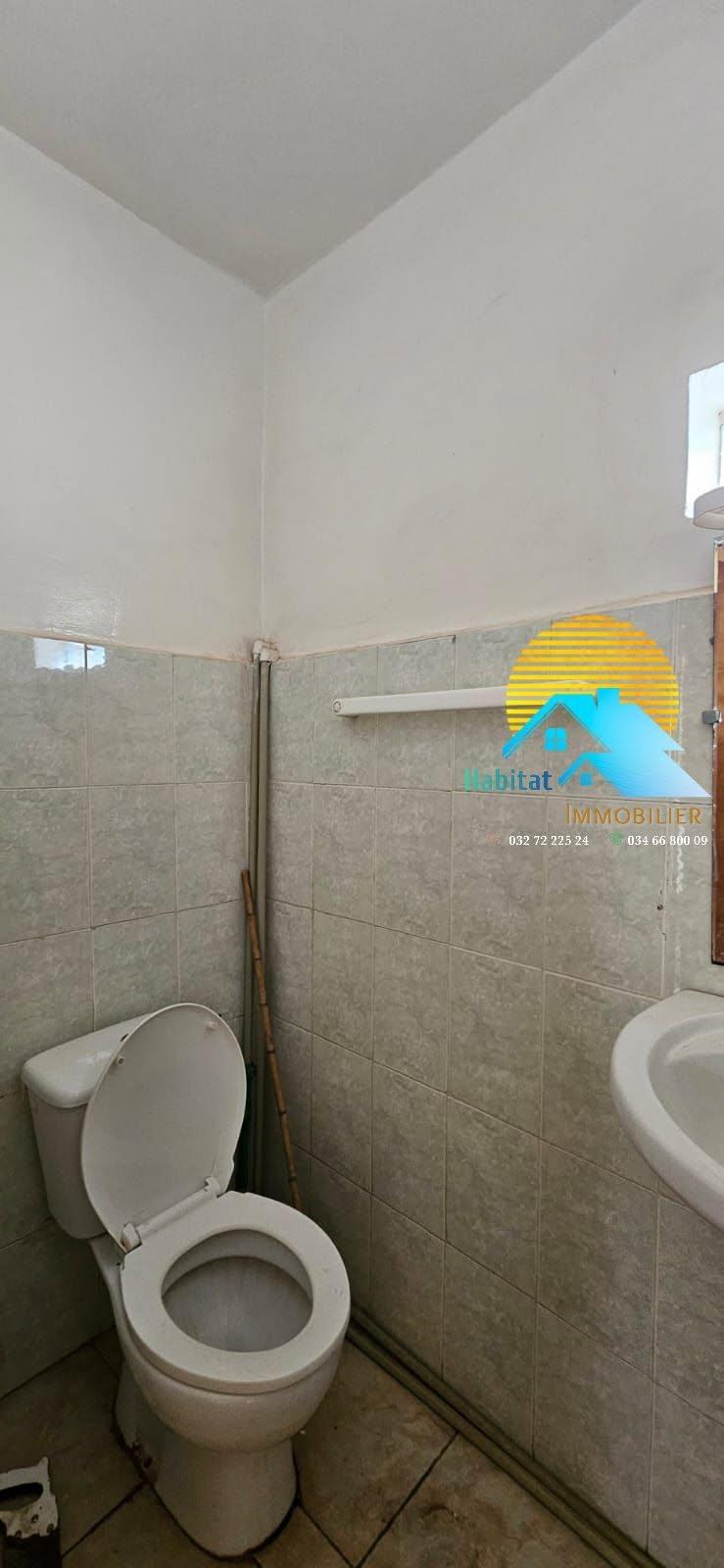 Location · Maison F4 (R+2) · Ambatobe, Antananarivo - photo 7