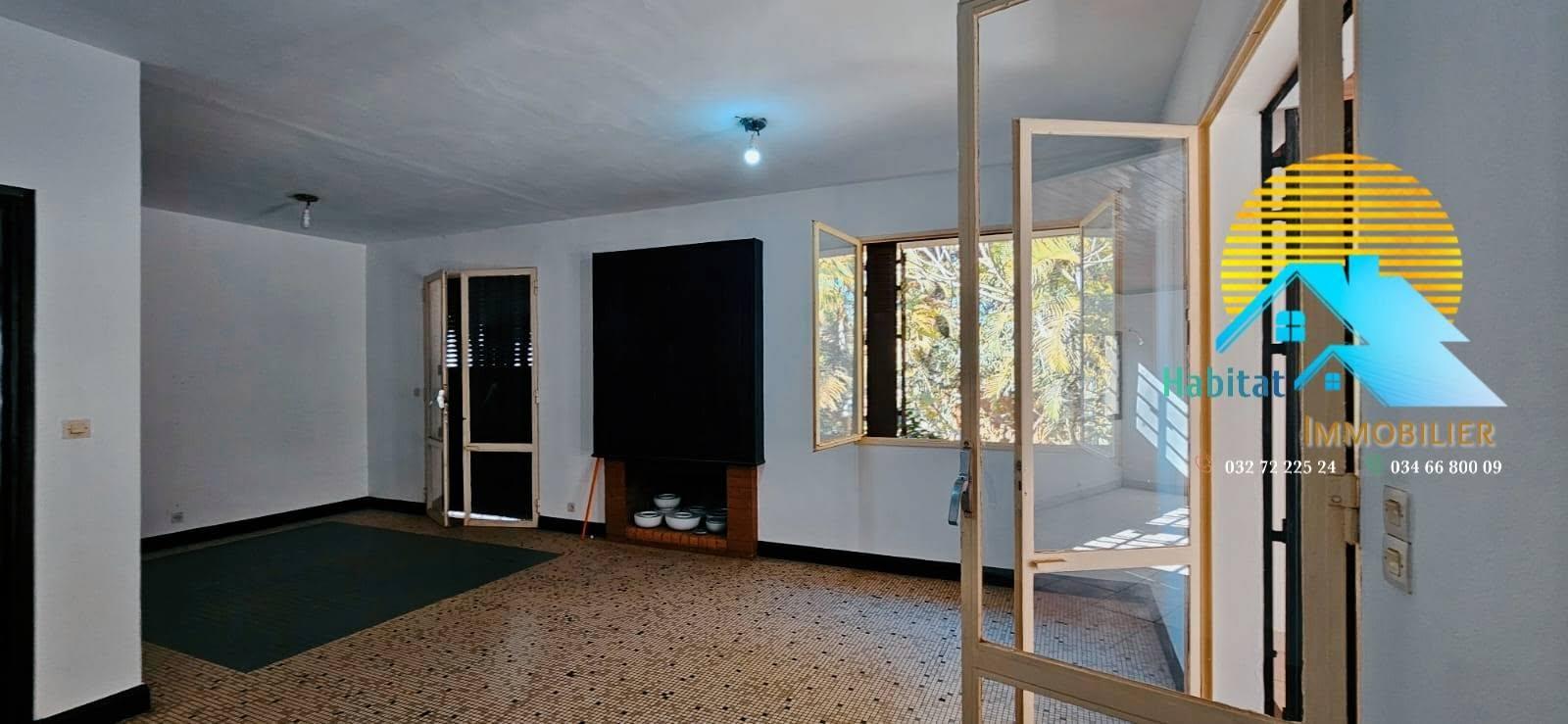 Location · Villa basse F5 · Ambatobe, Antananarivo - photo 7