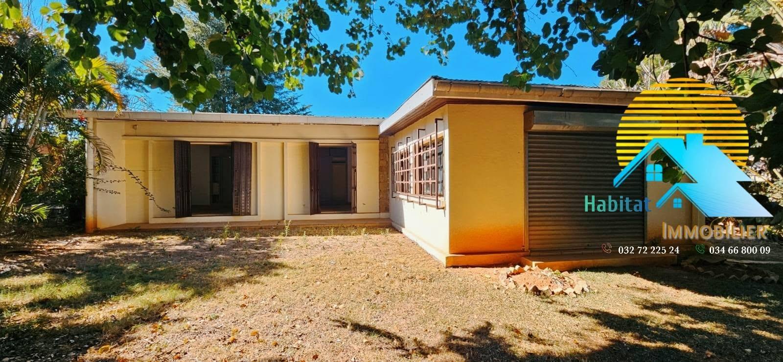 Location · Villa basse F5 · Ambatobe, Antananarivo - photo 8