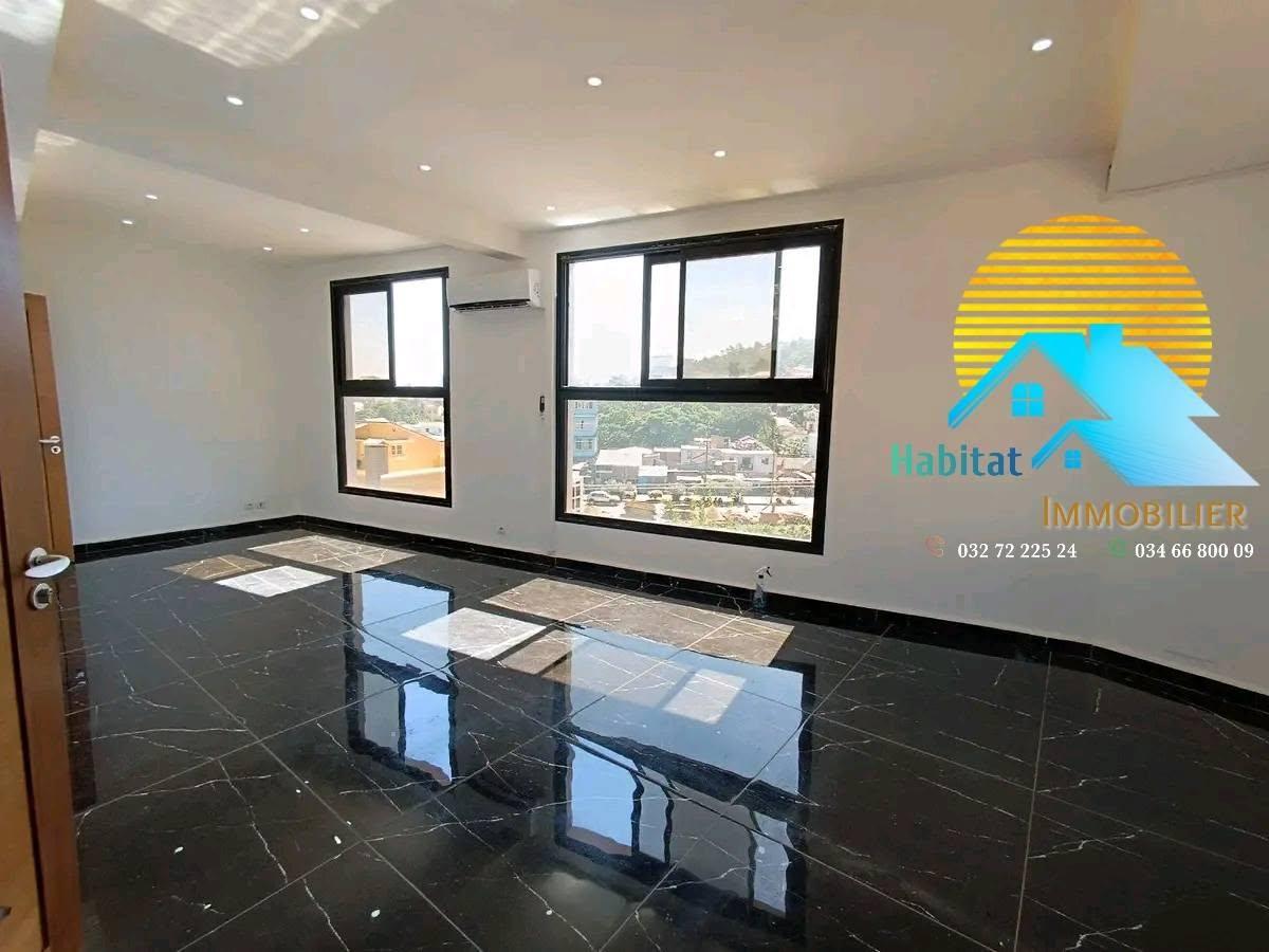 Location · Maison F8 (R+3) · Tsiadana, Antananarivo - photo 4