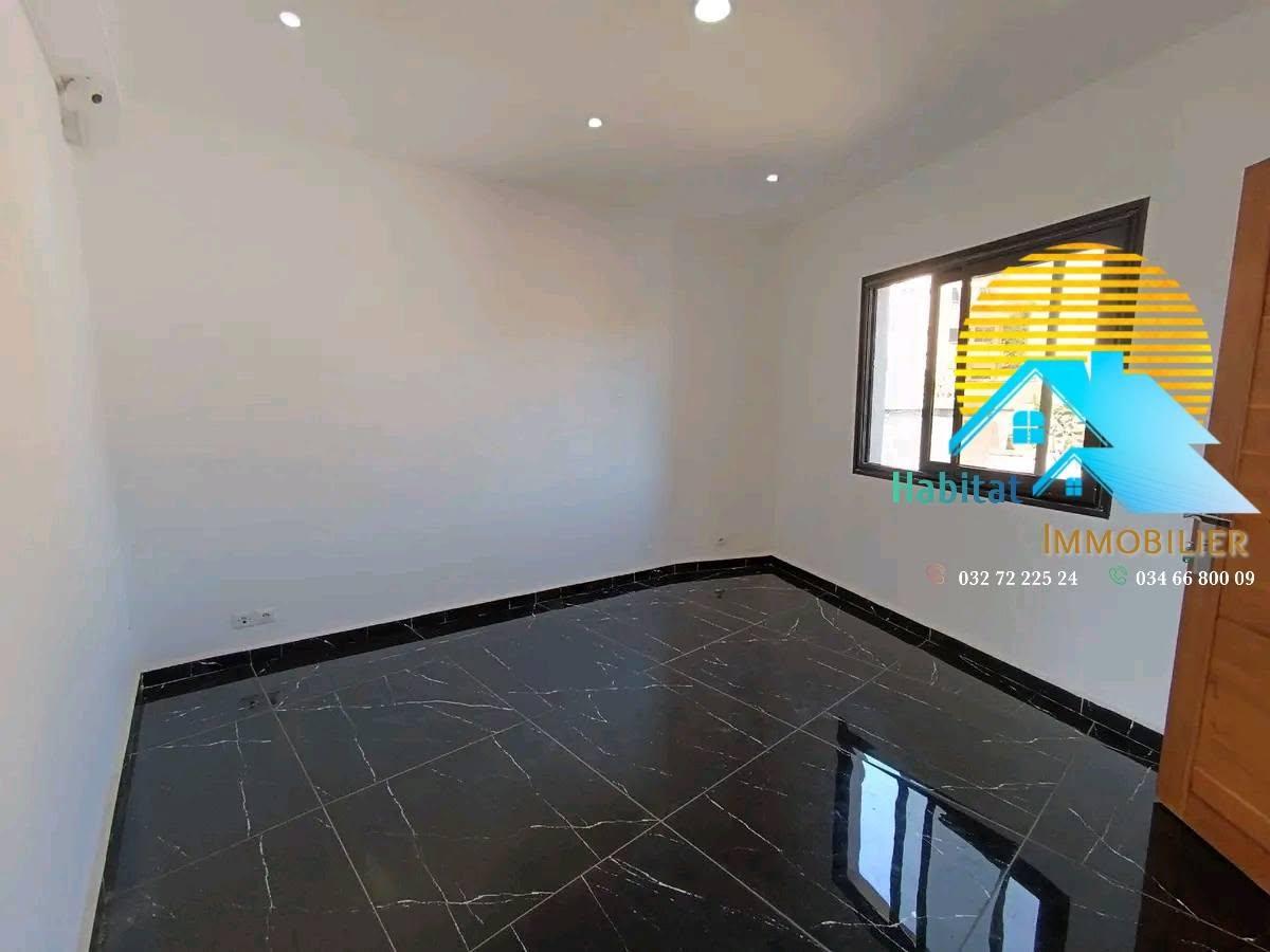 Location · Maison F8 (R+3) · Tsiadana, Antananarivo - photo 6