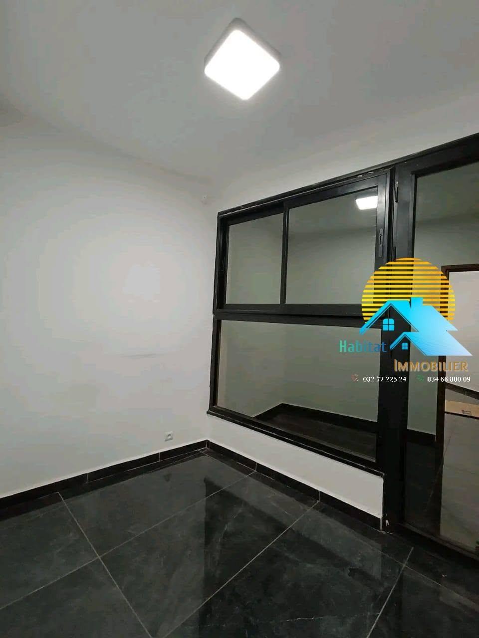 Location · Maison F8 (R+3) · Tsiadana, Antananarivo - photo 7