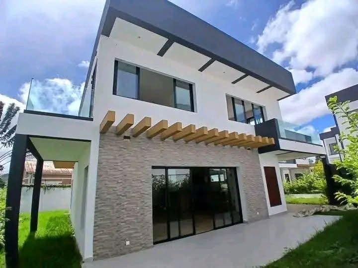Vente · Villa haut standing (habitable 252 m²) · Ambohijanaka, Antananarivo - photo 3