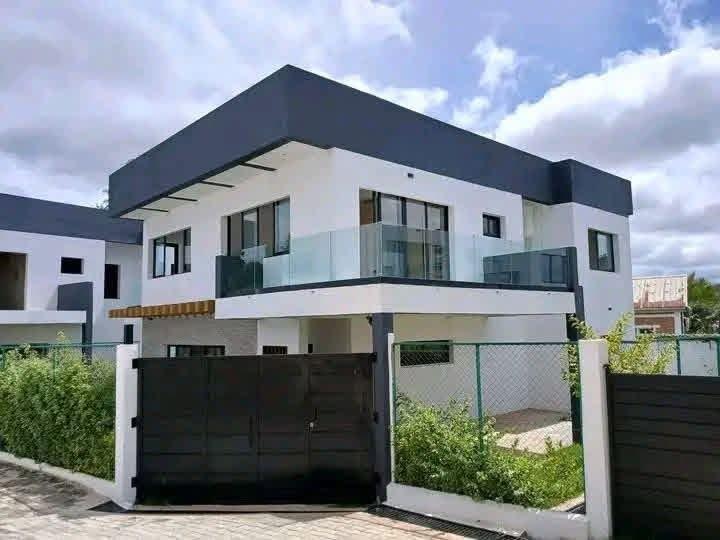 Vente · Villa haut standing (habitable 252 m²) · Ambohijanaka, Antananarivo - photo 4
