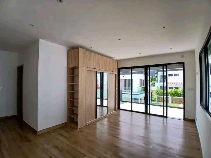 Vente · Villa haut standing (habitable 252 m²) · Ambohijanaka, Antananarivo - photo 6