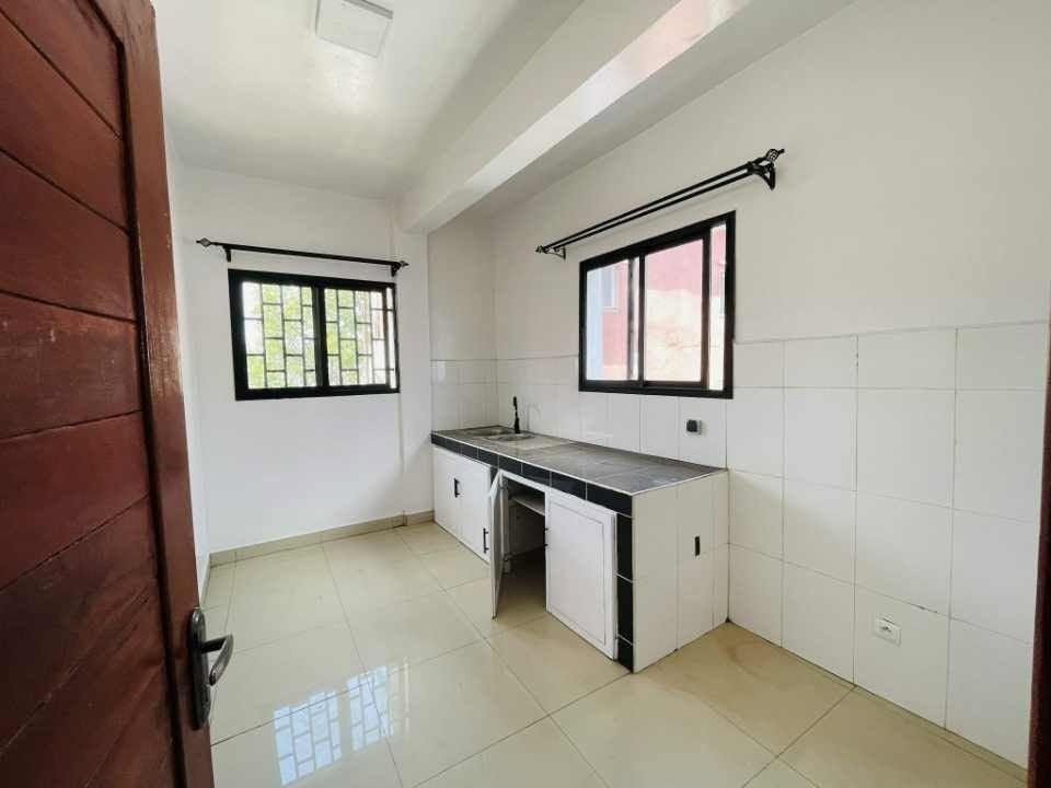 Location · Appartement T5 (usage bureau possible) · Ampasampito, Antananarivo - photo 6