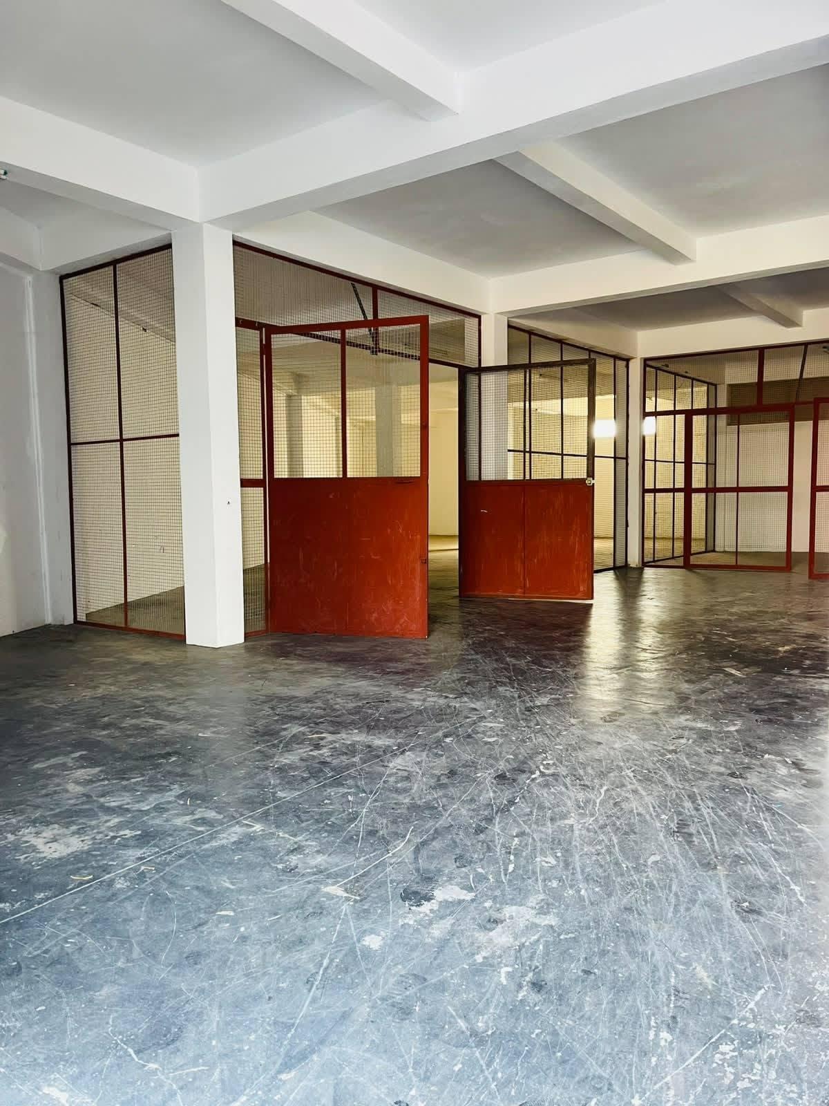 Location · Entrepôts 874 & 630 m² · Ambohibao, Antananarivo - photo 3