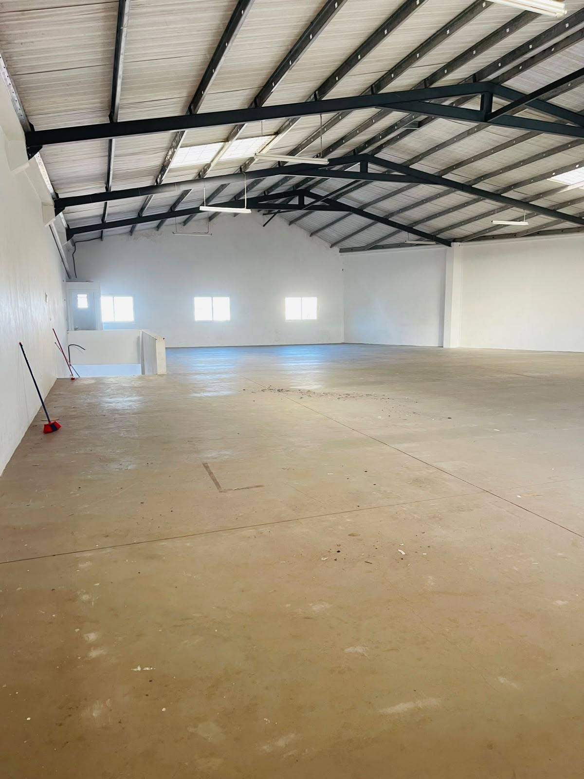 Location · Entrepôts 874 & 630 m² · Ambohibao, Antananarivo - photo 7