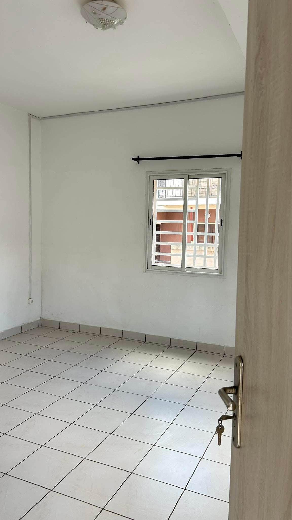 Location · Appartement T2 · Soavimasoandro, Antananarivo - photo 3