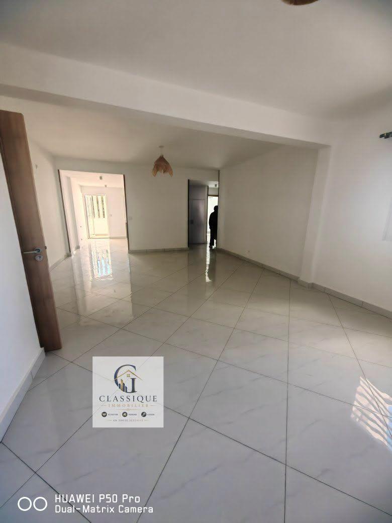 Location · Appartement T4 · Ambohibao, Antananarivo - photo 1