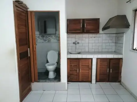 Maison partagée 1 ch. à louer… — 300 000 Ar | Fonenako